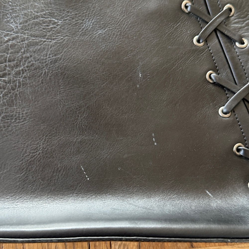 BCBG PURSE - Picture 6 of 9